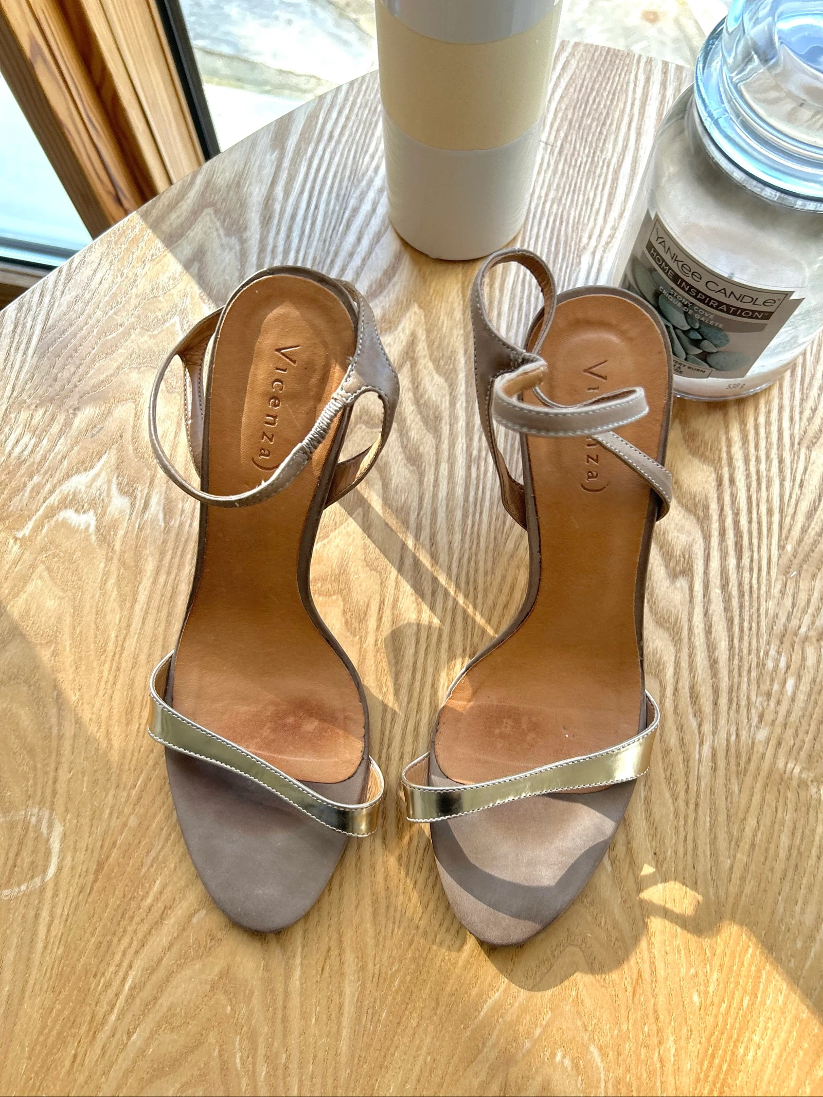 Sandales à talons en cuir taupe et doré Pointure 40 Vicenza  – photo 14